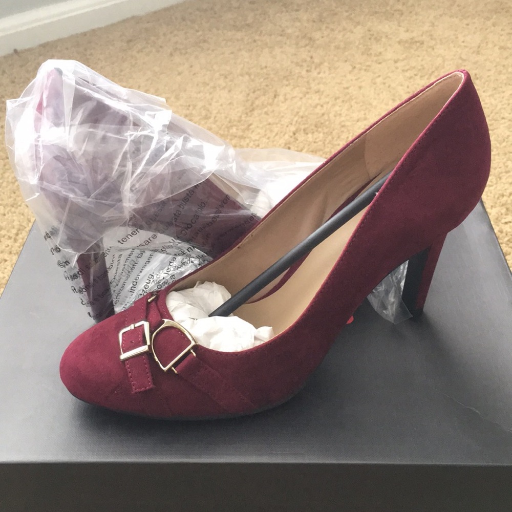 JustFab Adelia High Heels in burgundy sz 7.5